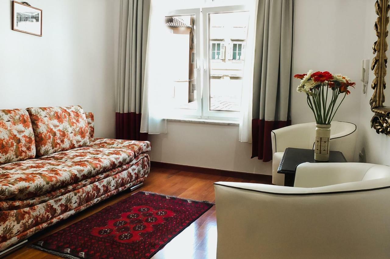 Old Square Studio Apartment Сплит Екстериор снимка